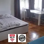 & Murgle ホステル *