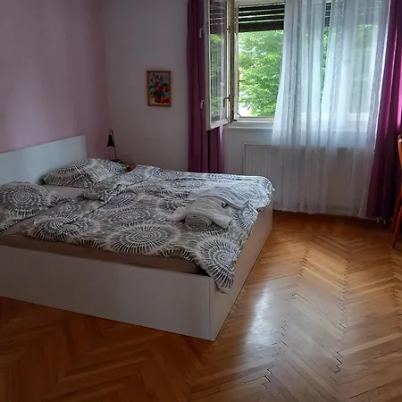 Хостел & Murgle