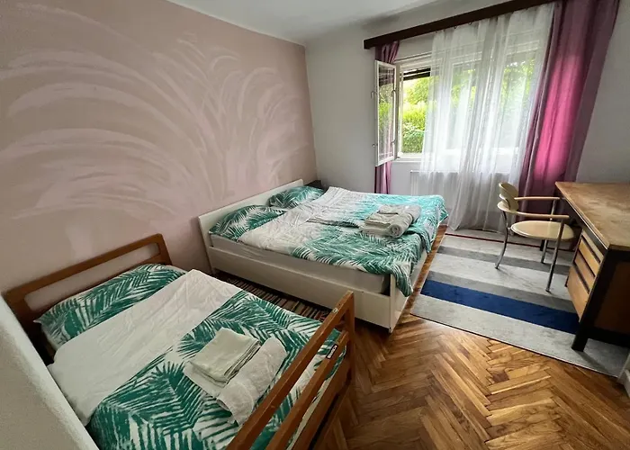 & Murgle Хостел *