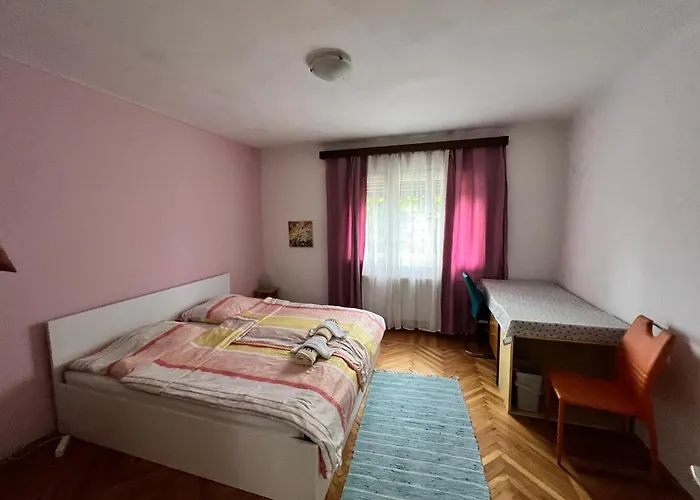 & Murgle Хостел *